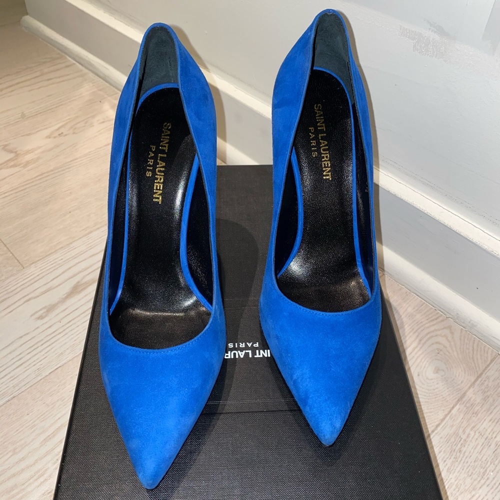 Saint Laurent Blue Suede Pumps